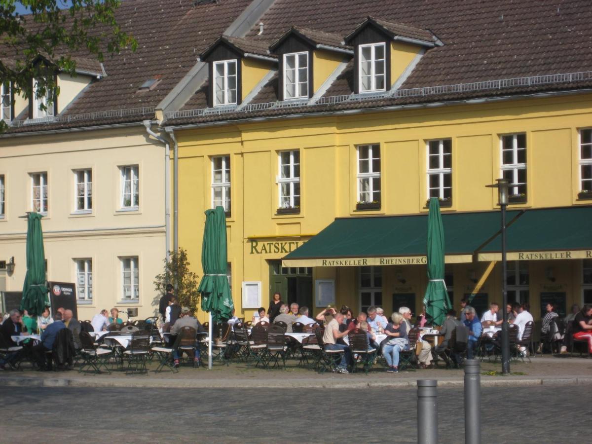 Loggiahaus Am Schloss, 5 Ferienwohnungen, Teils Mit Schloss- Und Seeblick ラインスベルク エクステリア 写真
